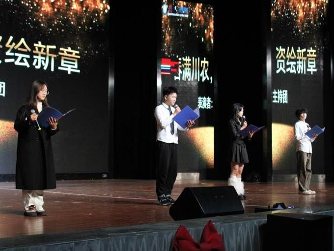 流行舞团的舞者们凭借充满力量感的肢体